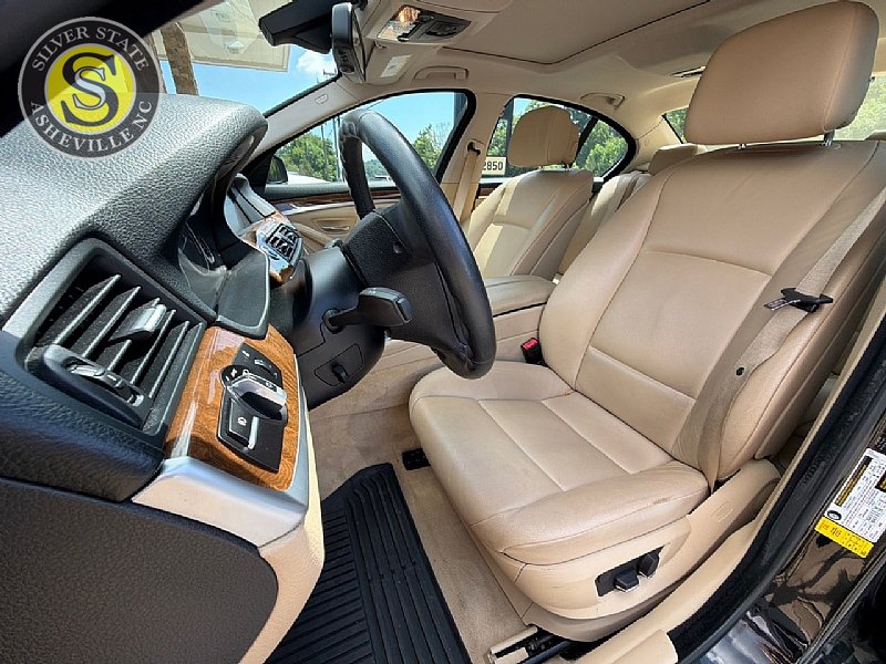 Used 2011 BMW 535i Sedan RWD image 12