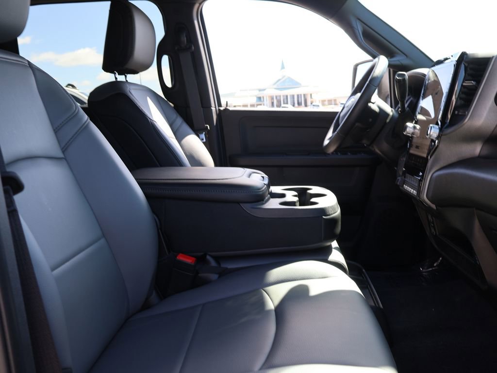 New 2026 RAM 3500 Tradesman AWD/4WD image 9