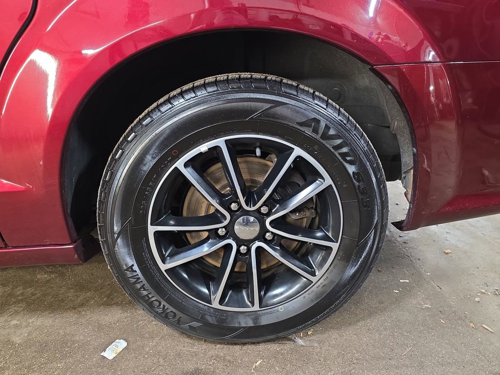 Used 2017 Dodge Grand Caravan GT FWD image 33