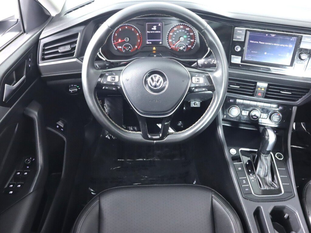 Used 2021 Volkswagen Jetta SE FWD image 31