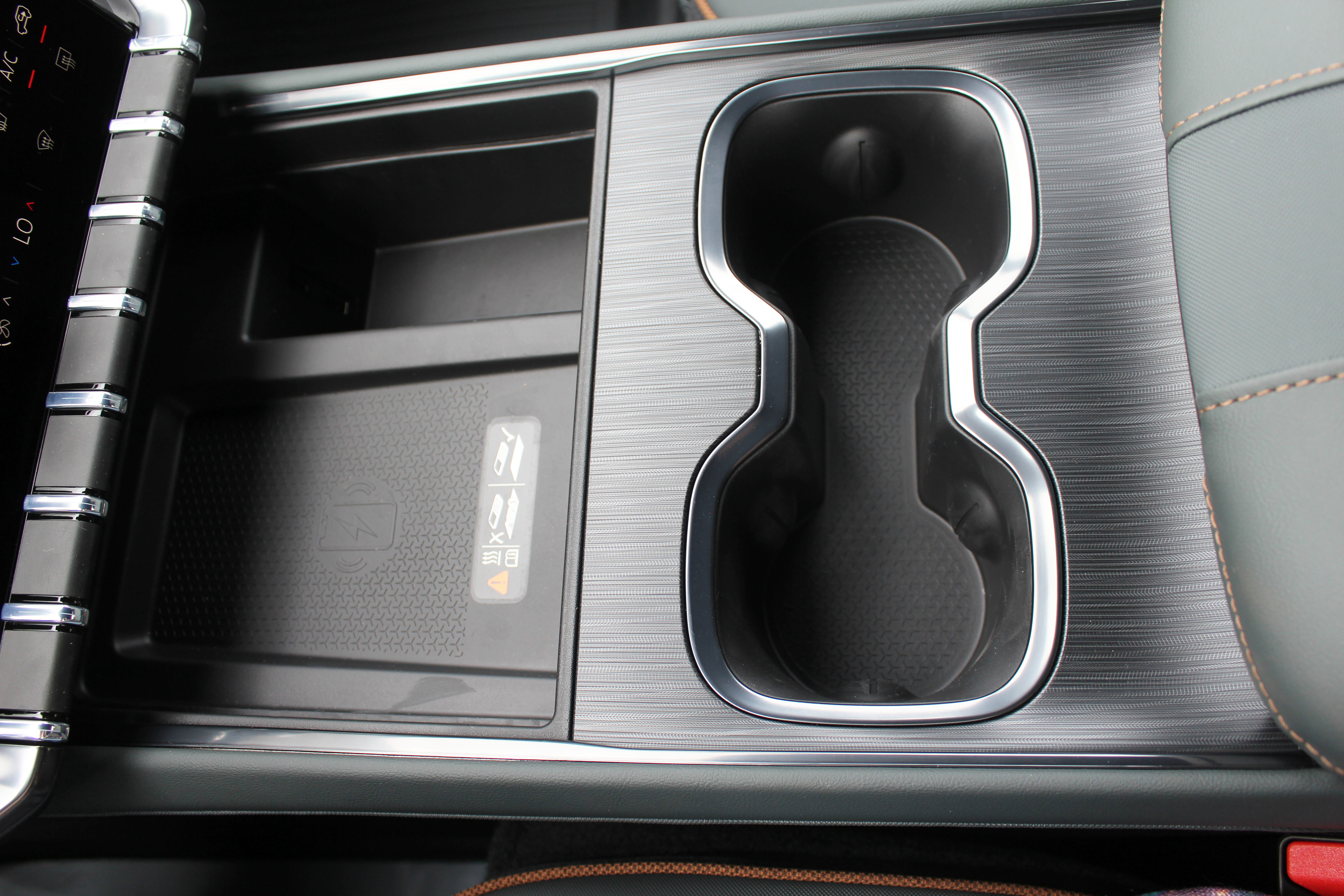 New 2026 GMC Acadia AT4 image 34