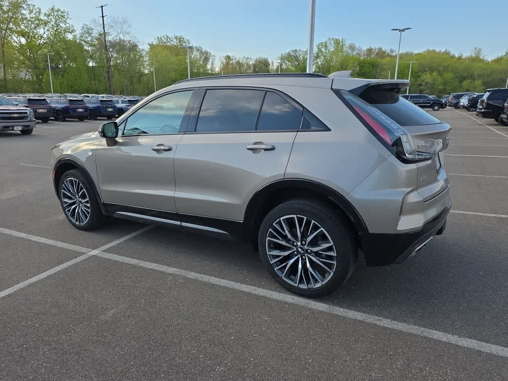 Used 2024 Cadillac XT4 Sport AWD/4WD image 4