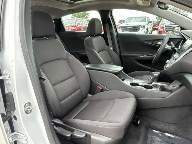 Used 2024 Chevrolet Malibu LT FWD image 32