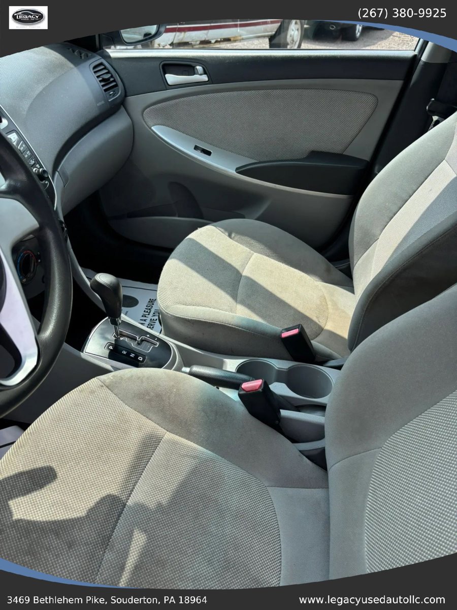 Used 2012 Hyundai Accent GLS FWD image 15