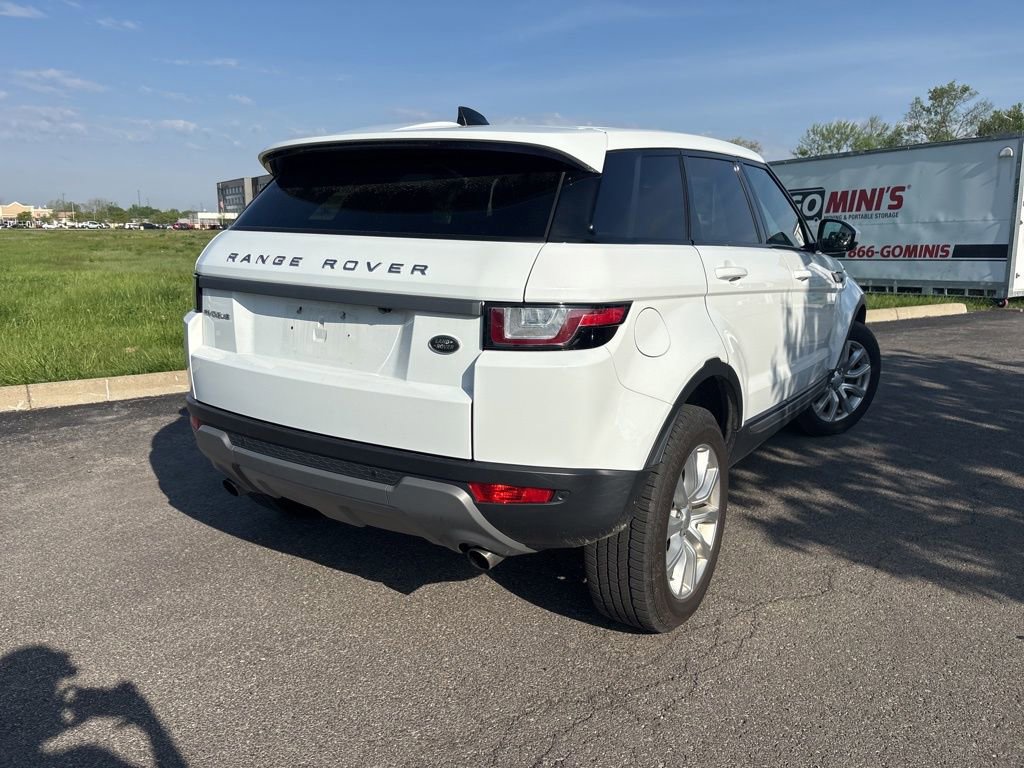 Used 2018 Land Rover Range Rover Evoque SE AWD/4WD image 9