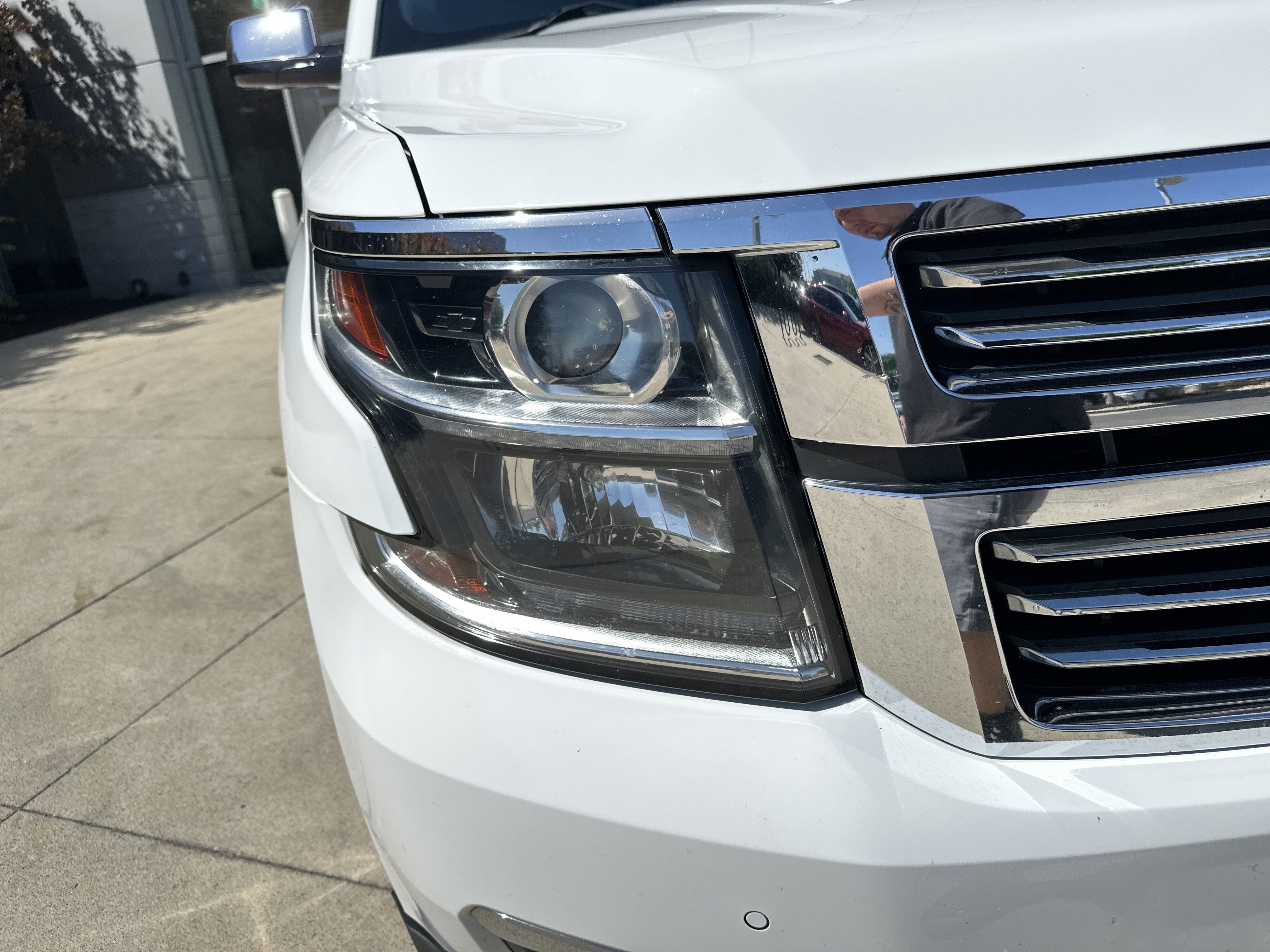 Used 2018 Chevrolet Suburban Premier RWD image 41