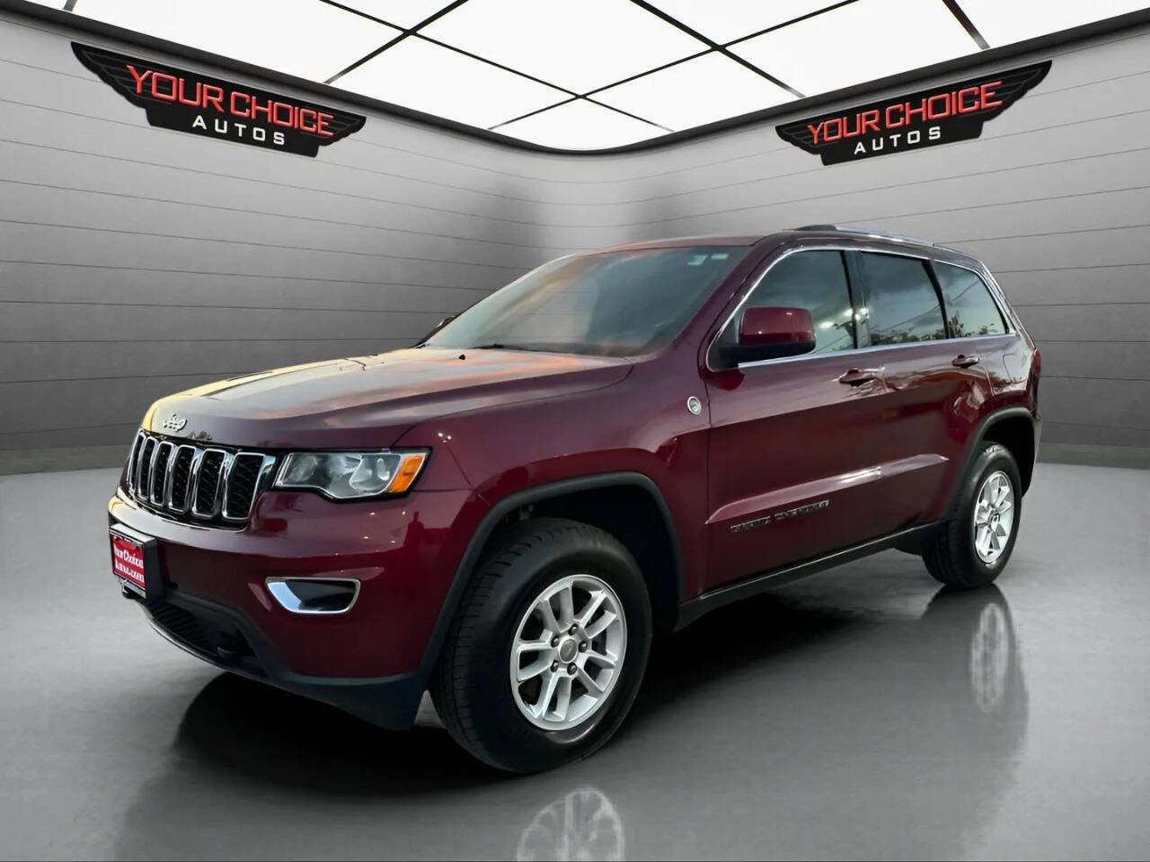 Used 2018 Jeep Grand Cherokee Laredo video 1