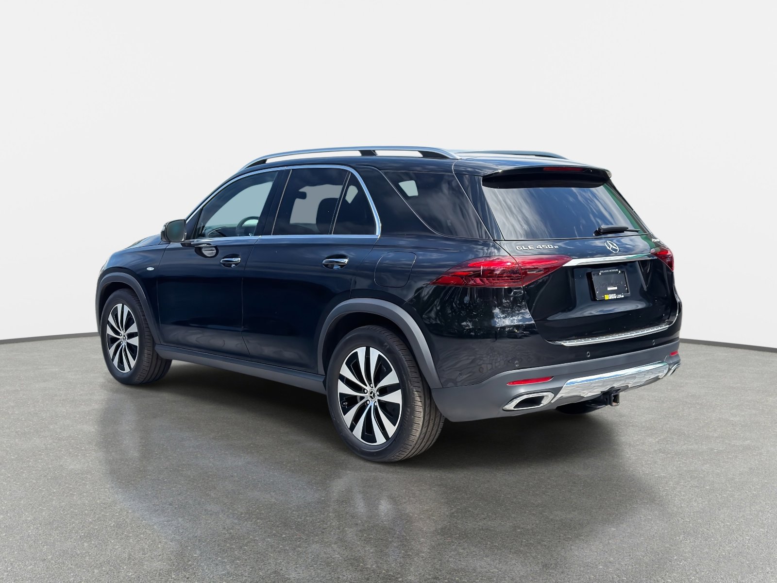 Used 2025 Mercedes-Benz GLE 450e 4MATIC image 5