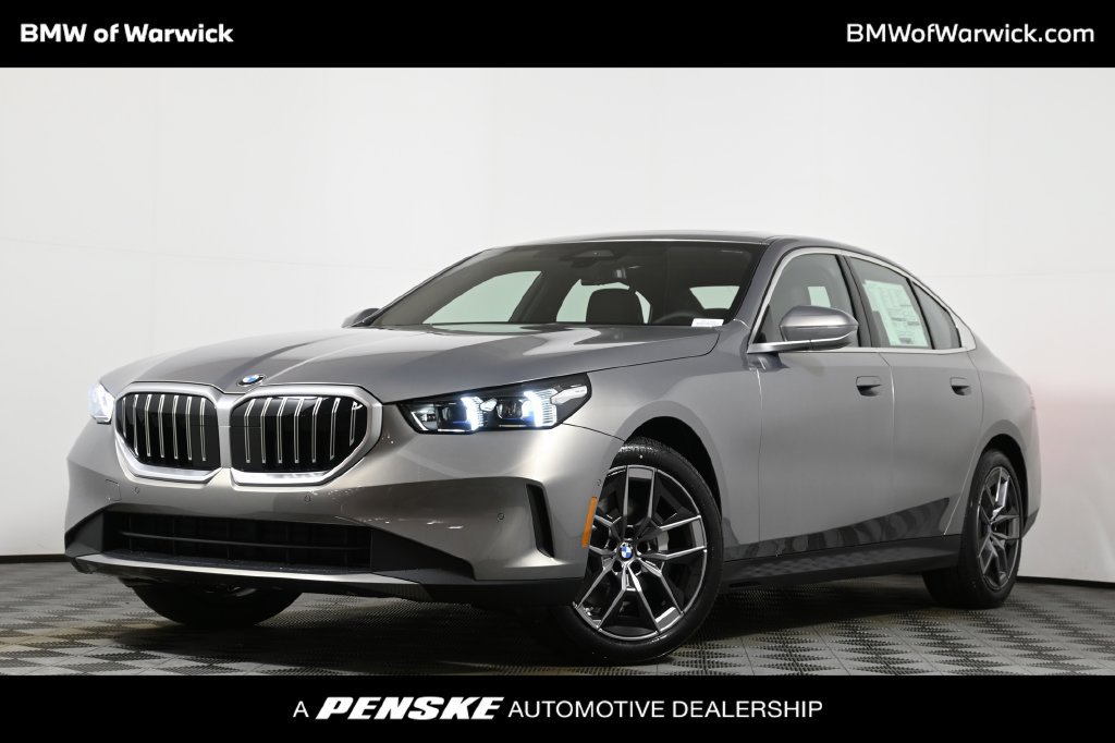 Used 2026 BMW 530i xDrive AWD/4WD image 1