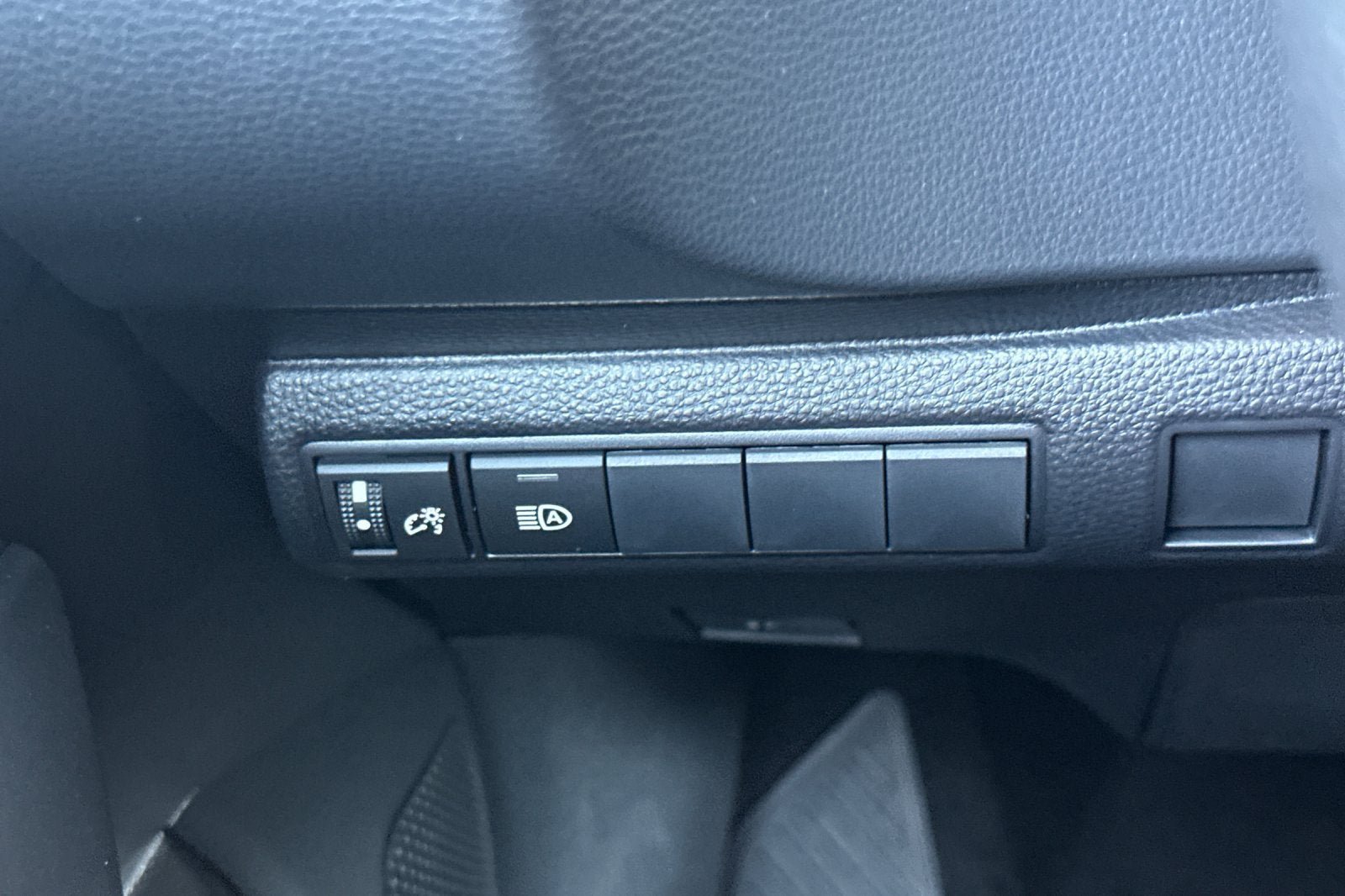 New 2027 Toyota Corolla LE FWD image 28