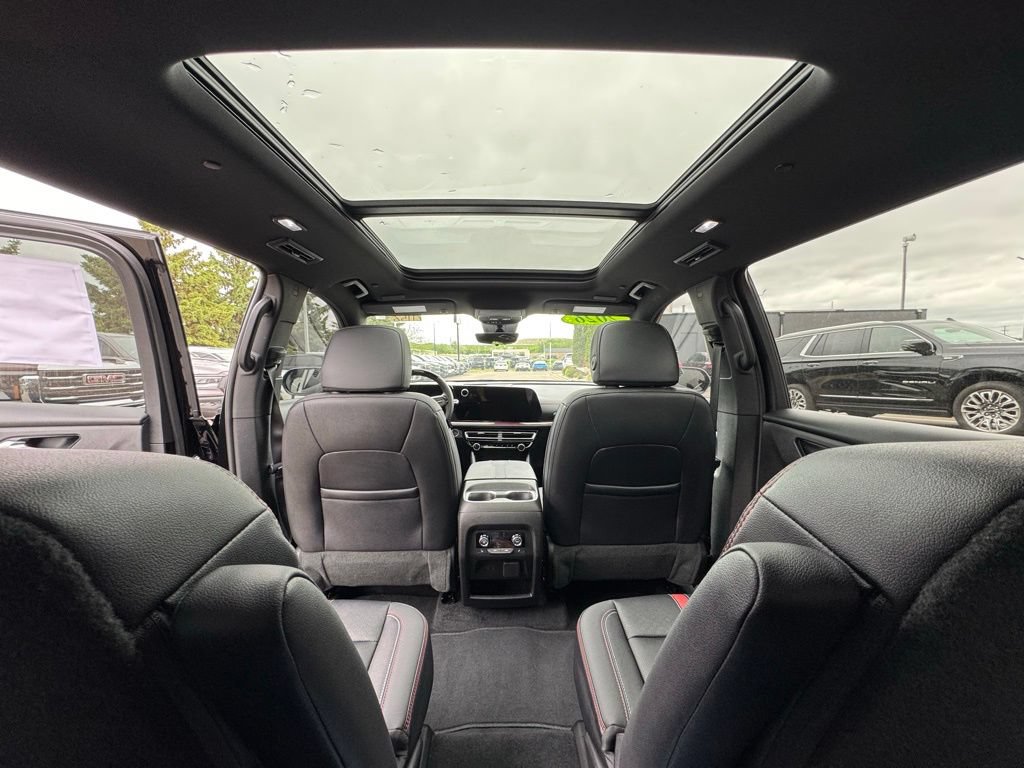 Used 2026 Chevrolet Traverse RS AWD/4WD image 34
