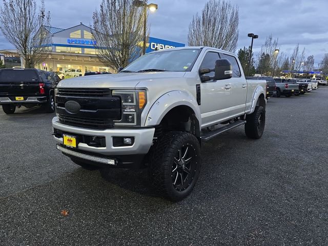 Used 2019 Ford F250 Lariat image 2