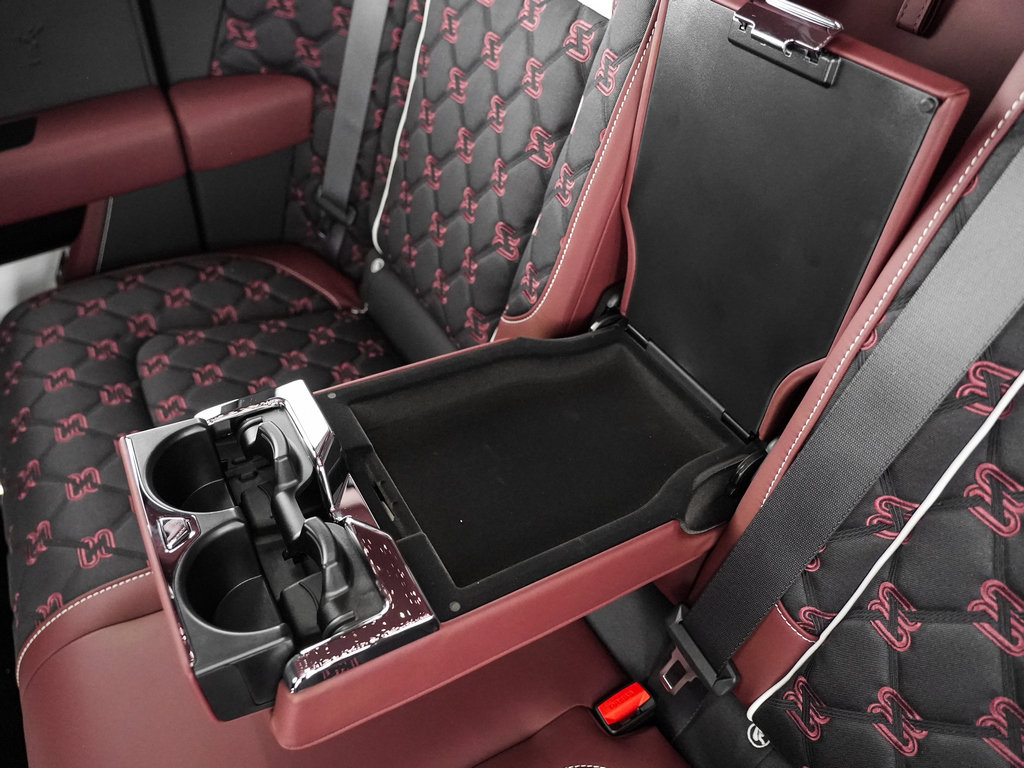 New 2026 Rolls-Royce Cullinan AWD/4WD image 28