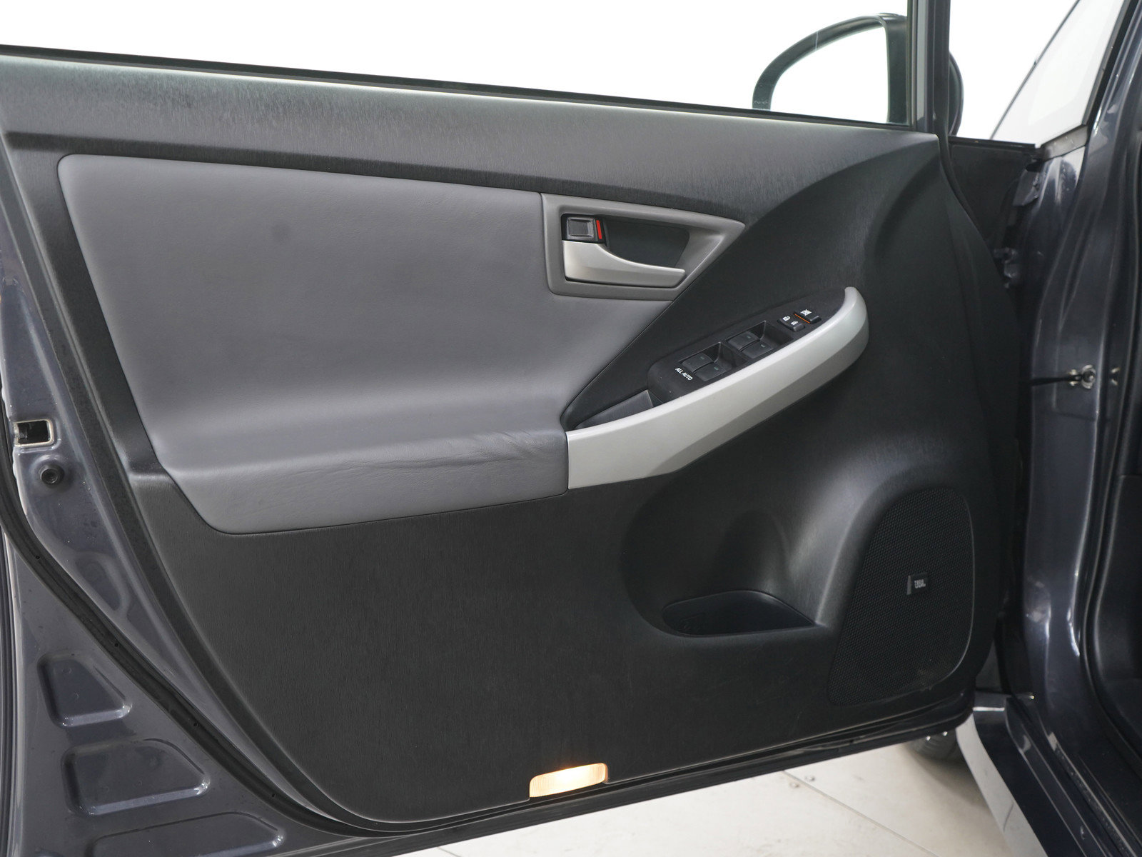 Used 2013 Toyota Prius Four FWD image 18