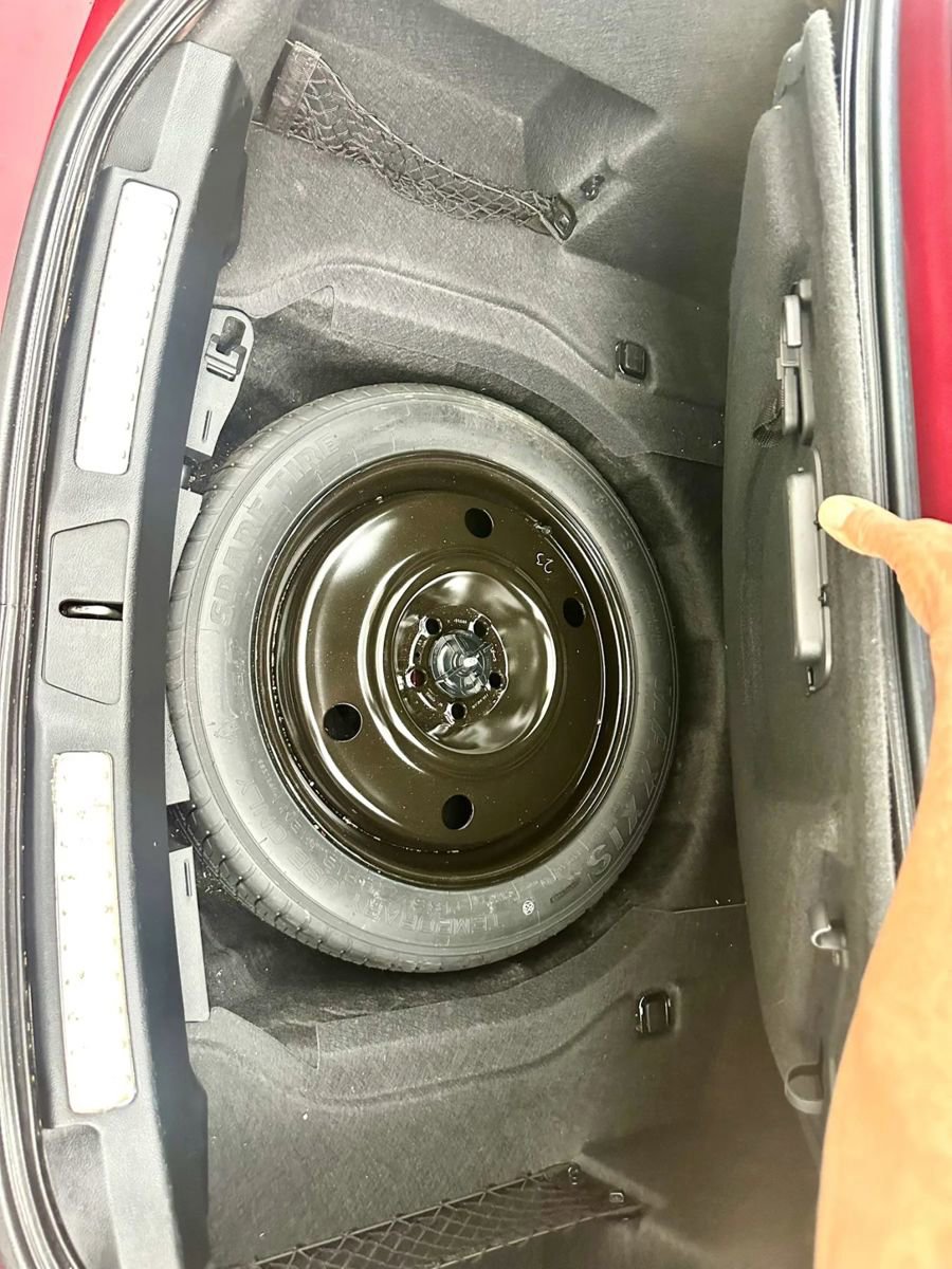 Used 2017 Lincoln Continental Select FWD image 47