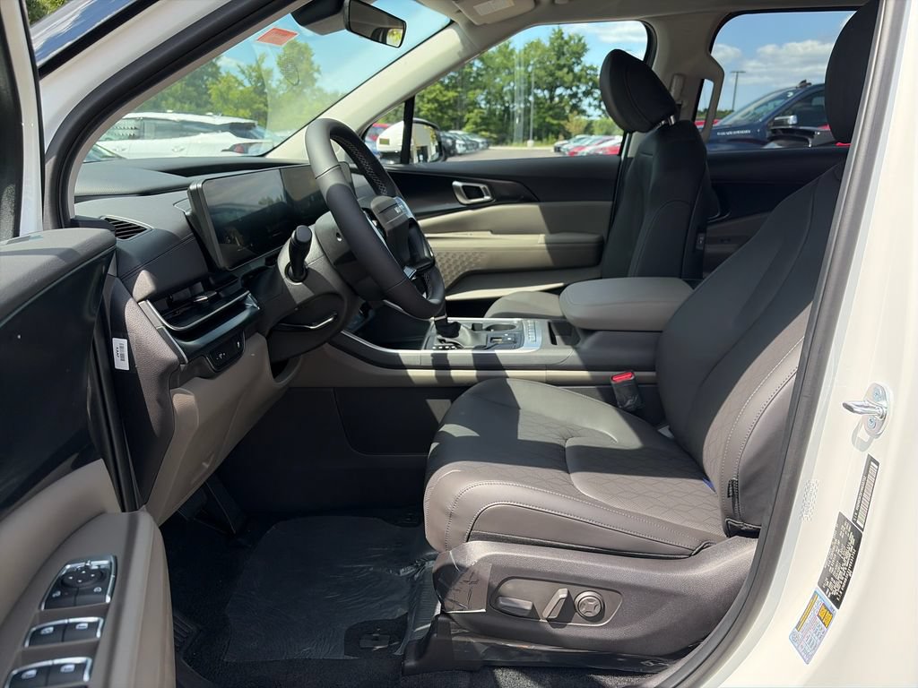 New 2027 Kia Carnival FWD image 14