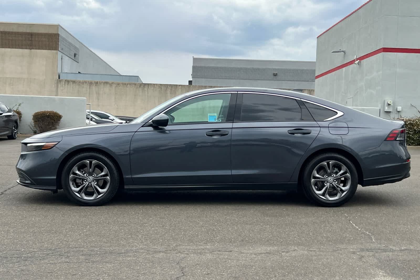 Used 2023 Honda Accord EX image 9