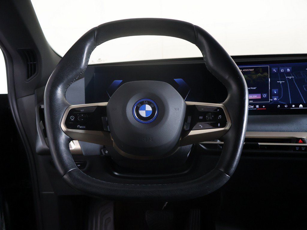 Used 2024 BMW iX xDrive50 AWD/4WD image 37
