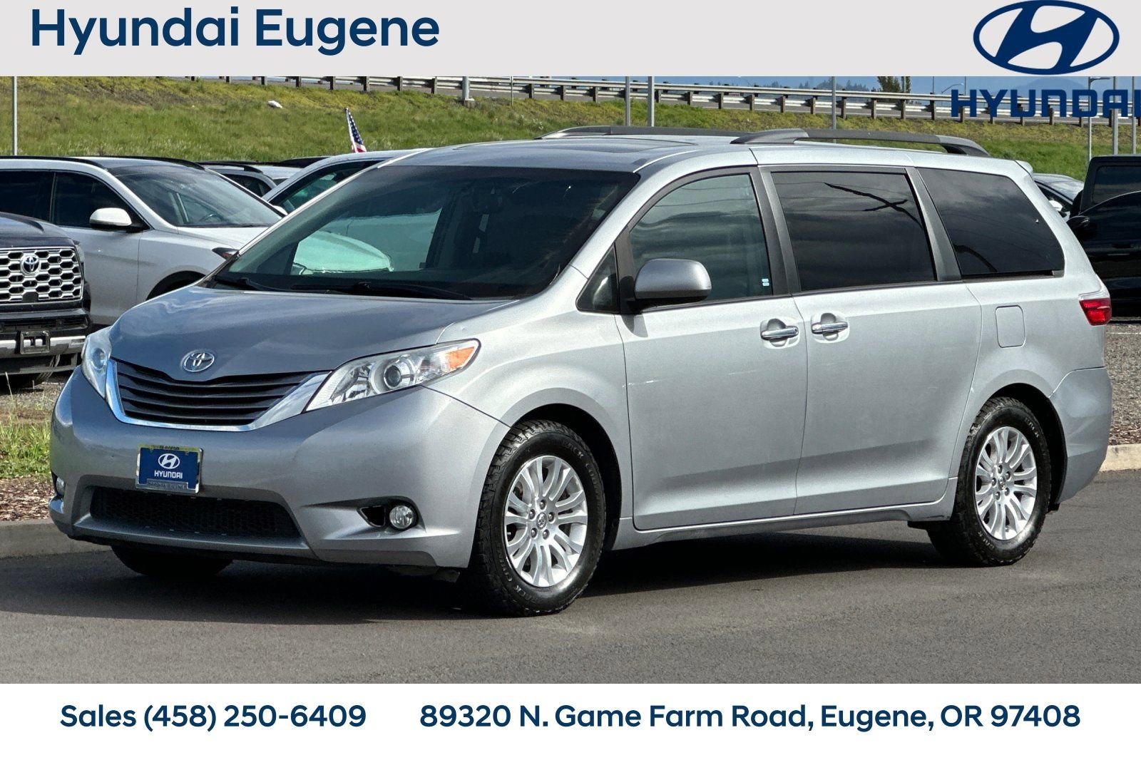 Used 2016 Toyota Sienna XLE image 9