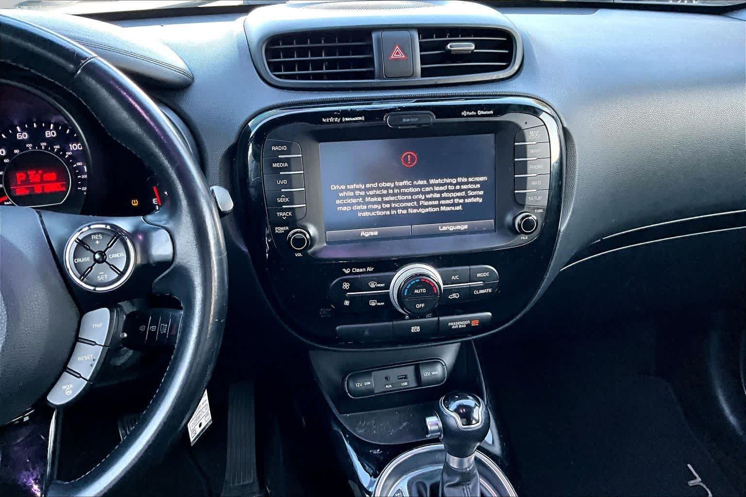 Used 2014 Kia Soul ! w/ Sun & Sound Package FWD image 7