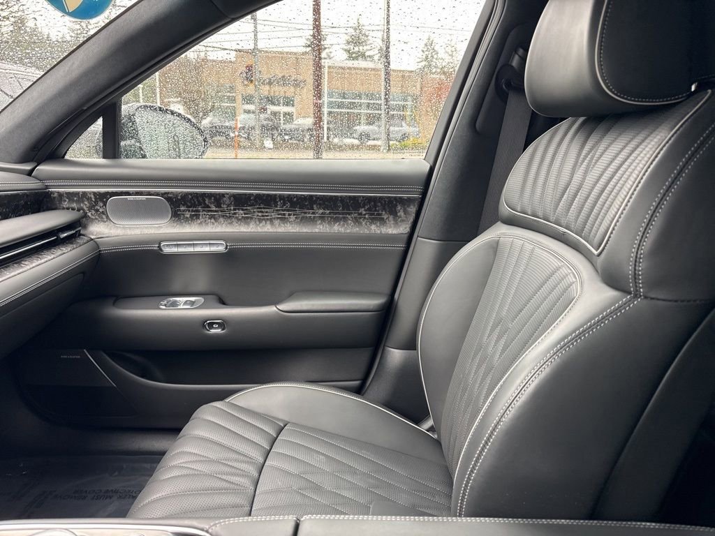 Used 2024 Genesis G90 3.5T image 32