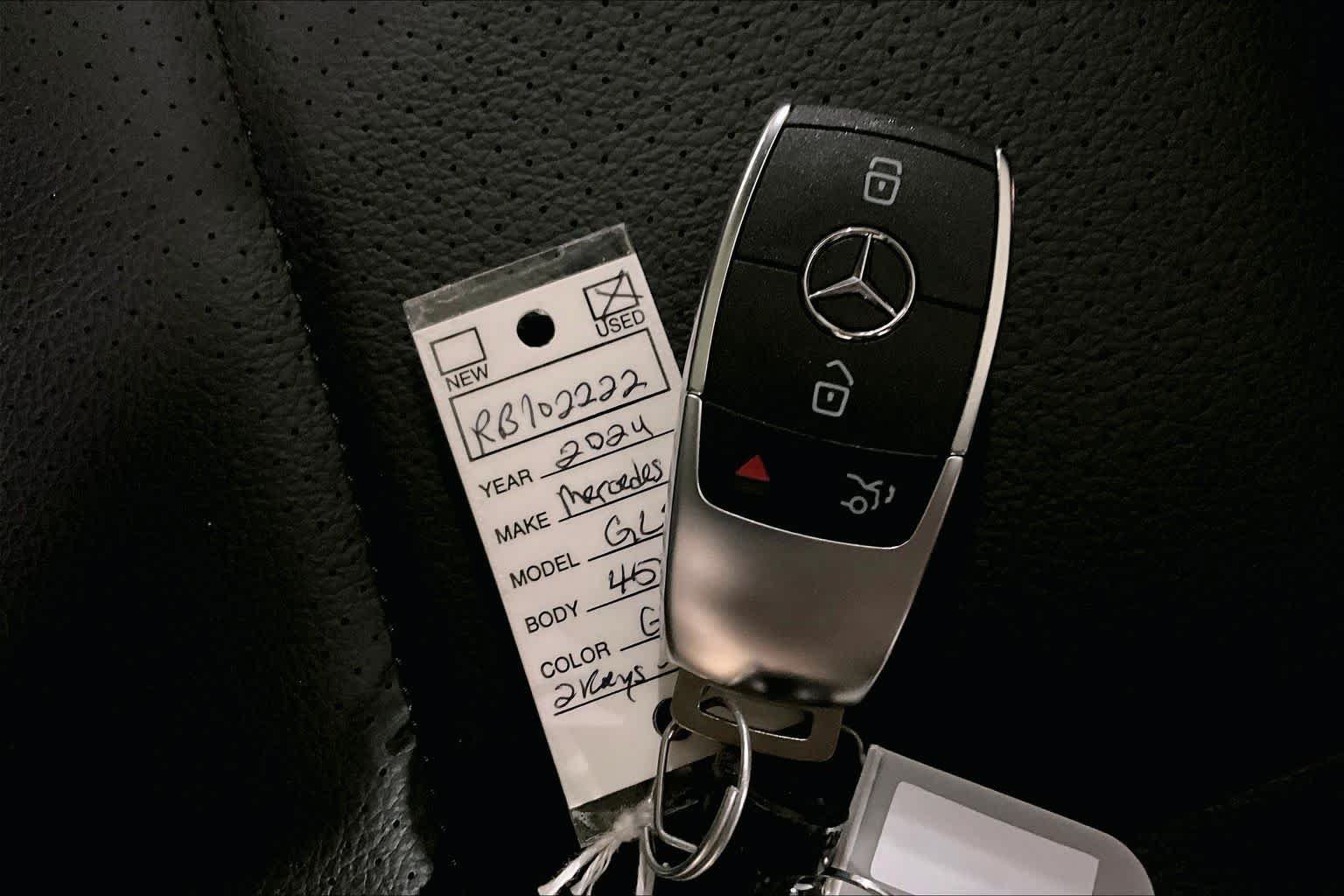 Used 2024 Mercedes-Benz GLS 450 4MATIC image 14