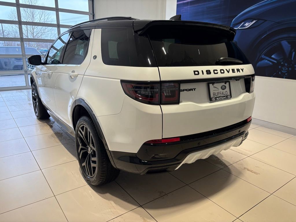 New 2026 Land Rover Discovery Sport Landmark image 2