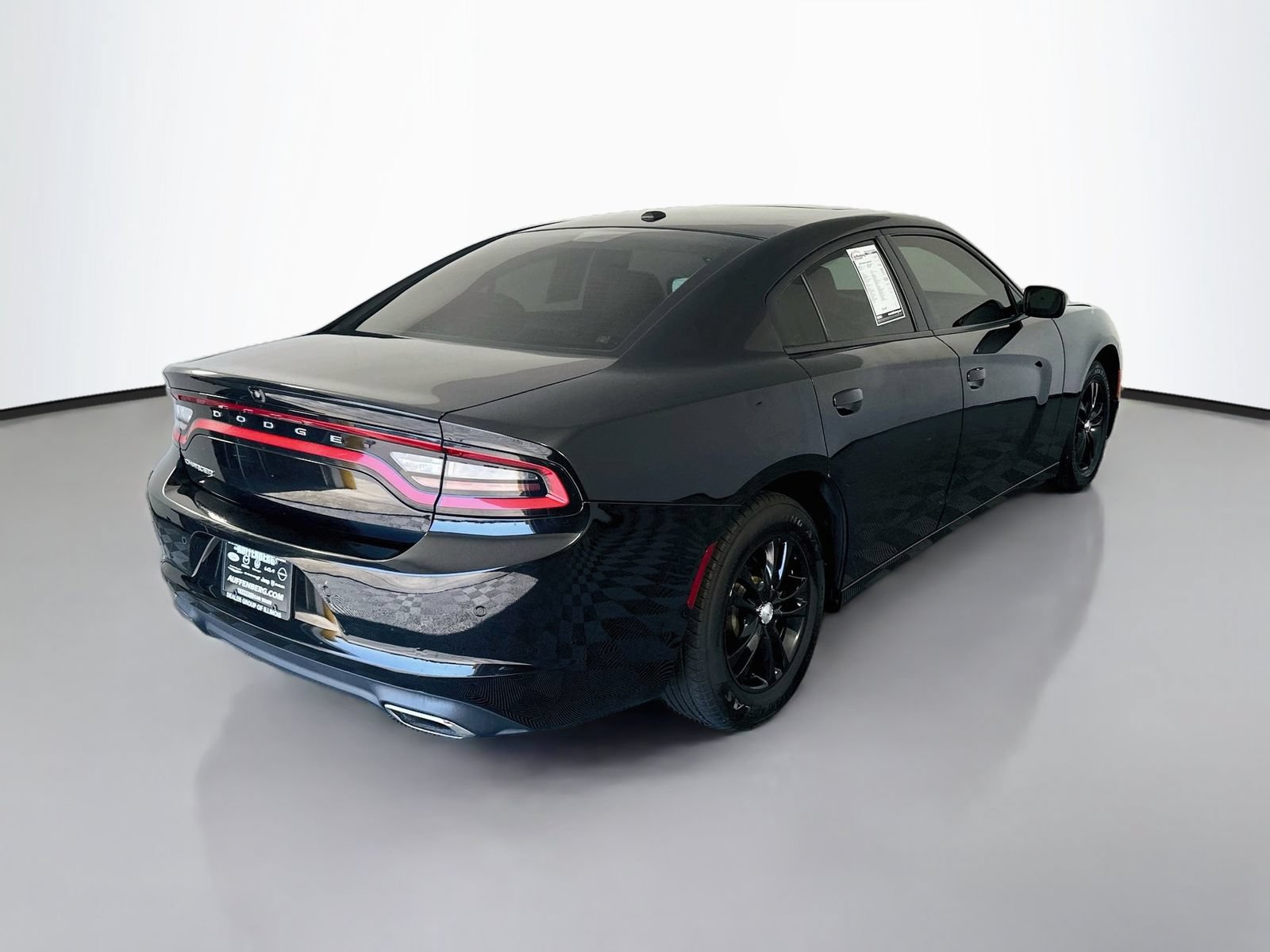 Used 2020 Dodge Charger SXT w/ Leather Interior Group RWD image 7