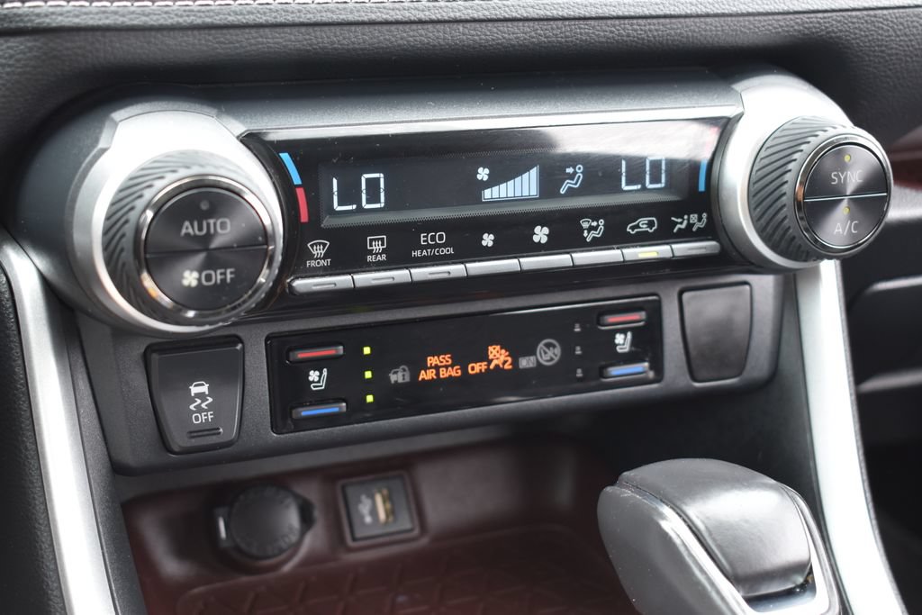 Used 2023 Toyota RAV4 Limited FWD image 20