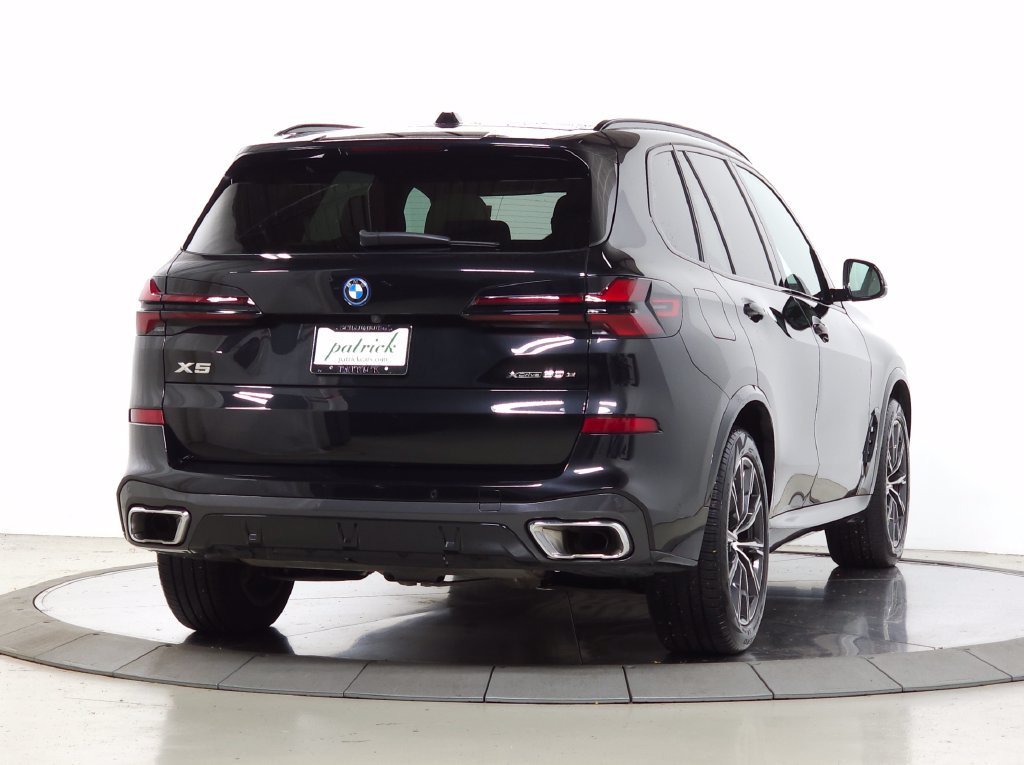 Used 2024 BMW X5 xDrive50e w/ M Sport Package AWD/4WD image 10