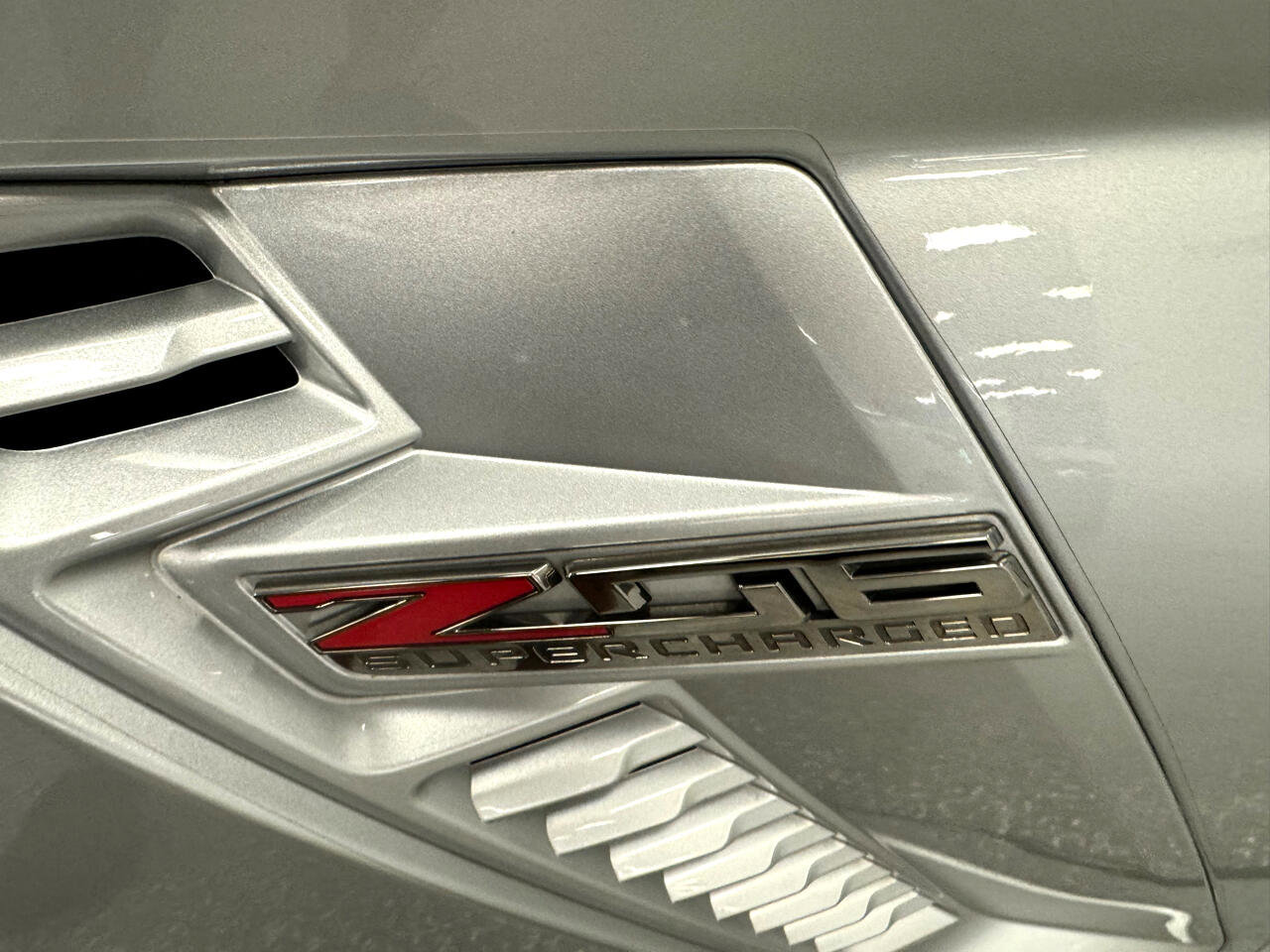 Used 2016 Chevrolet Corvette Z06 w/ 3LZ Preferred Equipment Group image 27