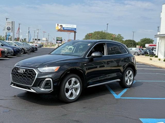 Used 2025 Audi Q5 2.0T Premium Plus w/ Premium Plus Package image 3