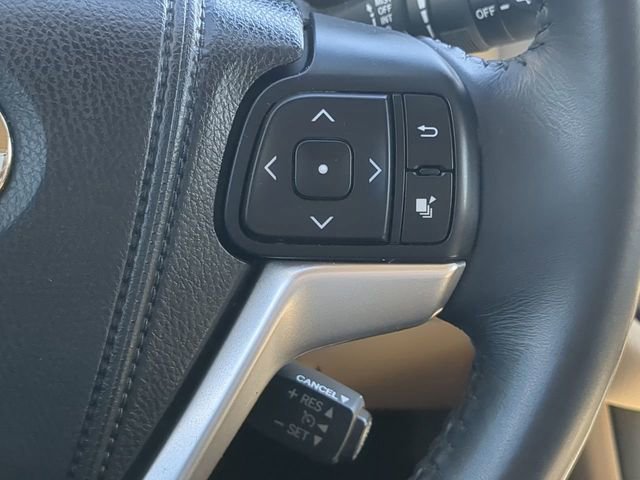 Used 2014 Toyota Highlander XLE image 26