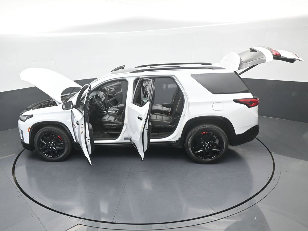 Used 2023 Chevrolet Traverse Premier w/ Redline Edition image 78