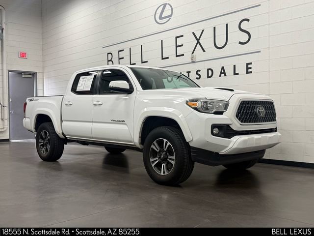 Used 2019 Toyota Tacoma TRD Sport w/ Technology Package RWD image 2