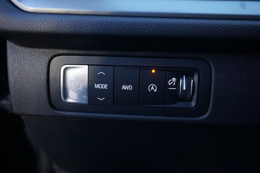 New 2026 Chevrolet Traverse LT w/ Midnight/Sport Edition image 23