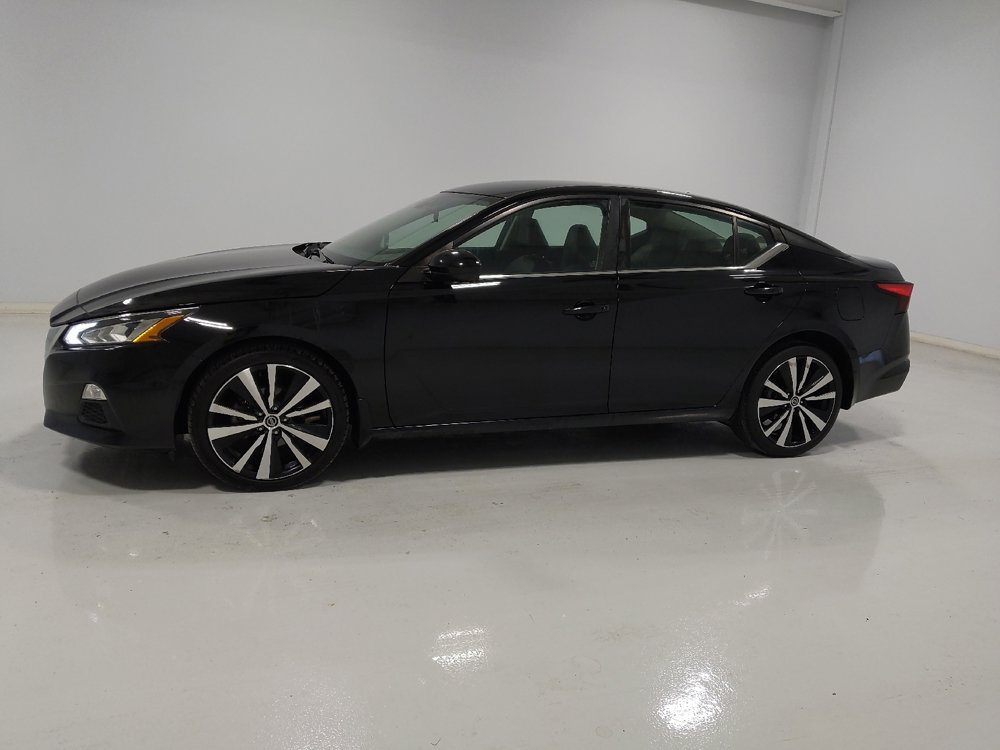 Used 2022 Nissan Altima 2.5 SR image 2