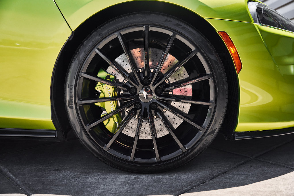 Used 2023 McLaren GT RWD image 27