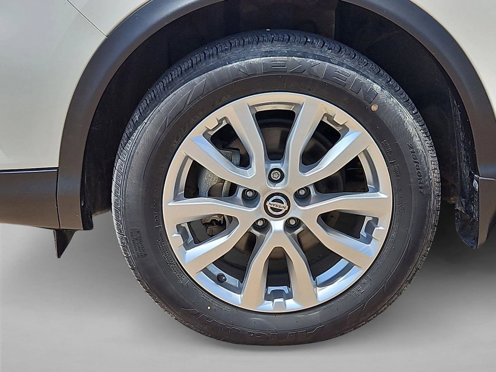 Used 2022 Nissan Rogue Sport SV w/ Technology Package FWD image 17