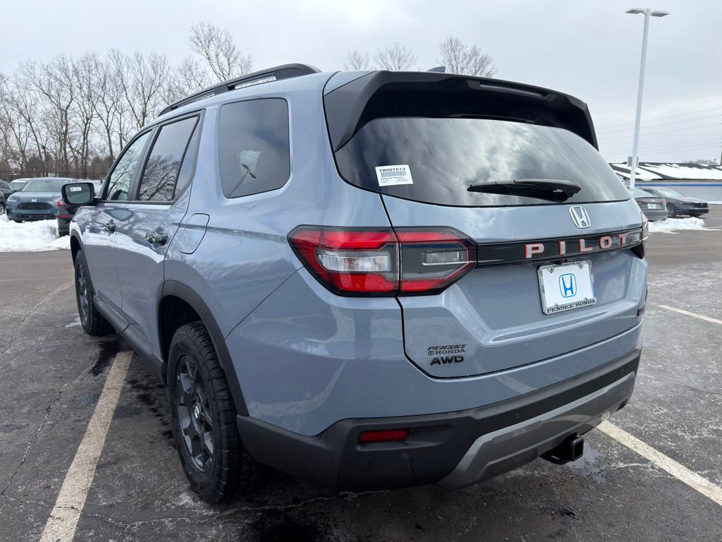 Used 2026 Honda Pilot TrailSport image 3