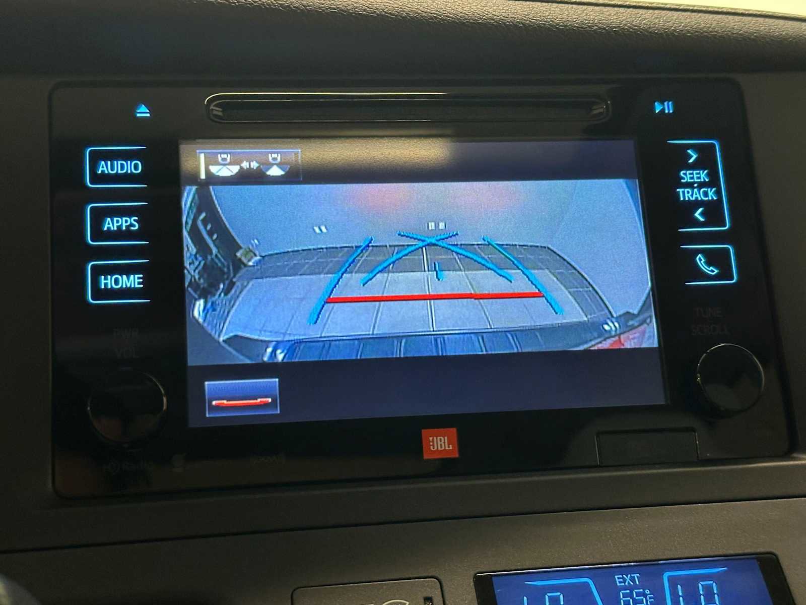 Used 2017 Toyota Sienna Limited Premium image 14