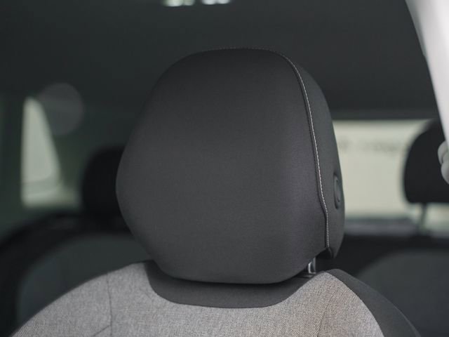 Used 2025 Volkswagen Tiguan S w/ 18" Wheel Package image 17