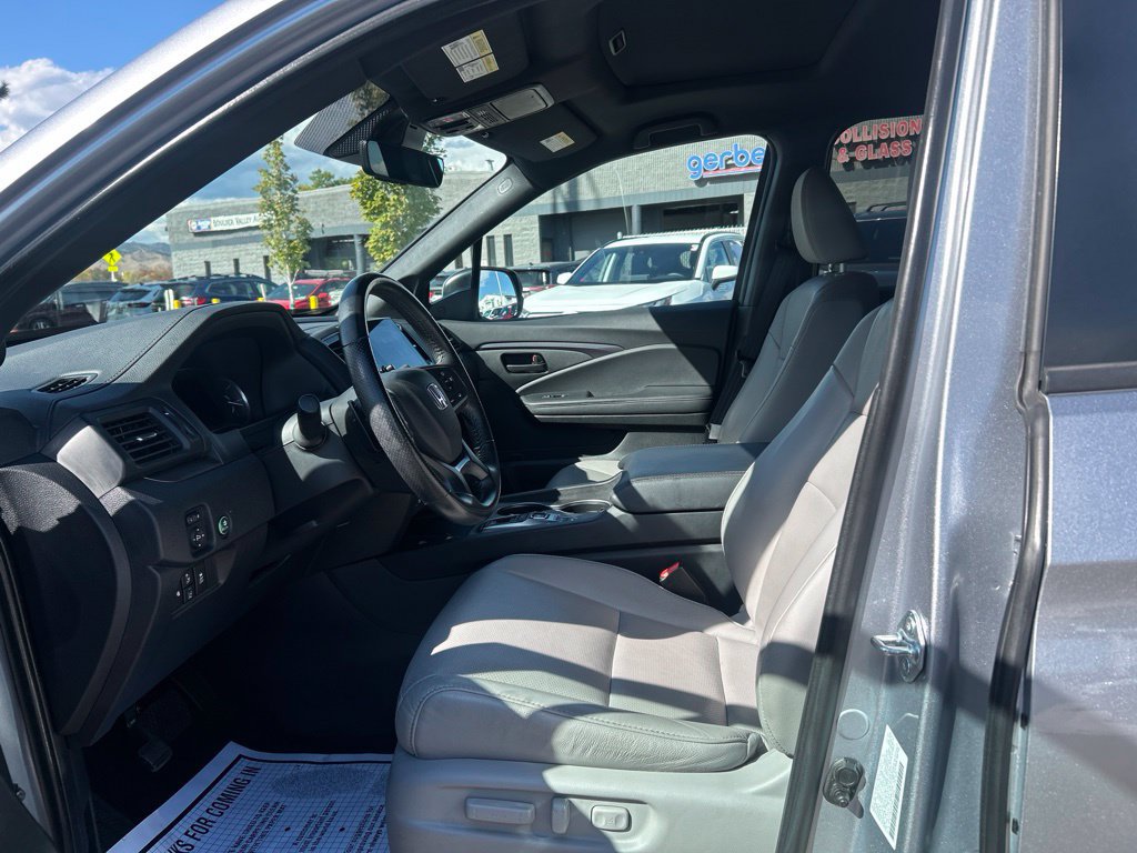 Used 2025 Honda Passport EX-L image 26