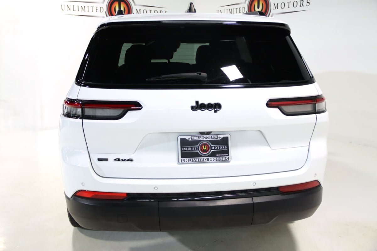 Used 2023 Jeep Grand Cherokee L Laredo AWD/4WD image 25