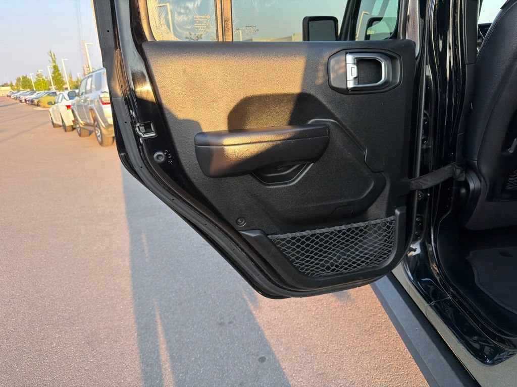 Used 2020 Jeep Gladiator Rubicon AWD/4WD image 18