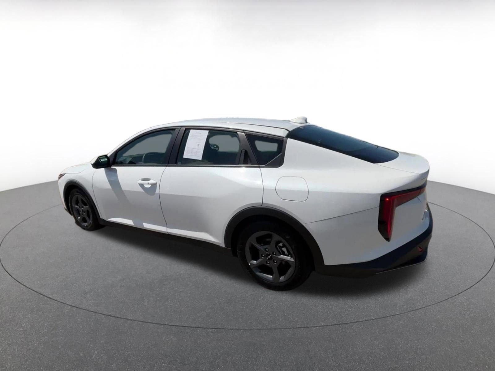 Used 2025 Kia K4 FWD image 10