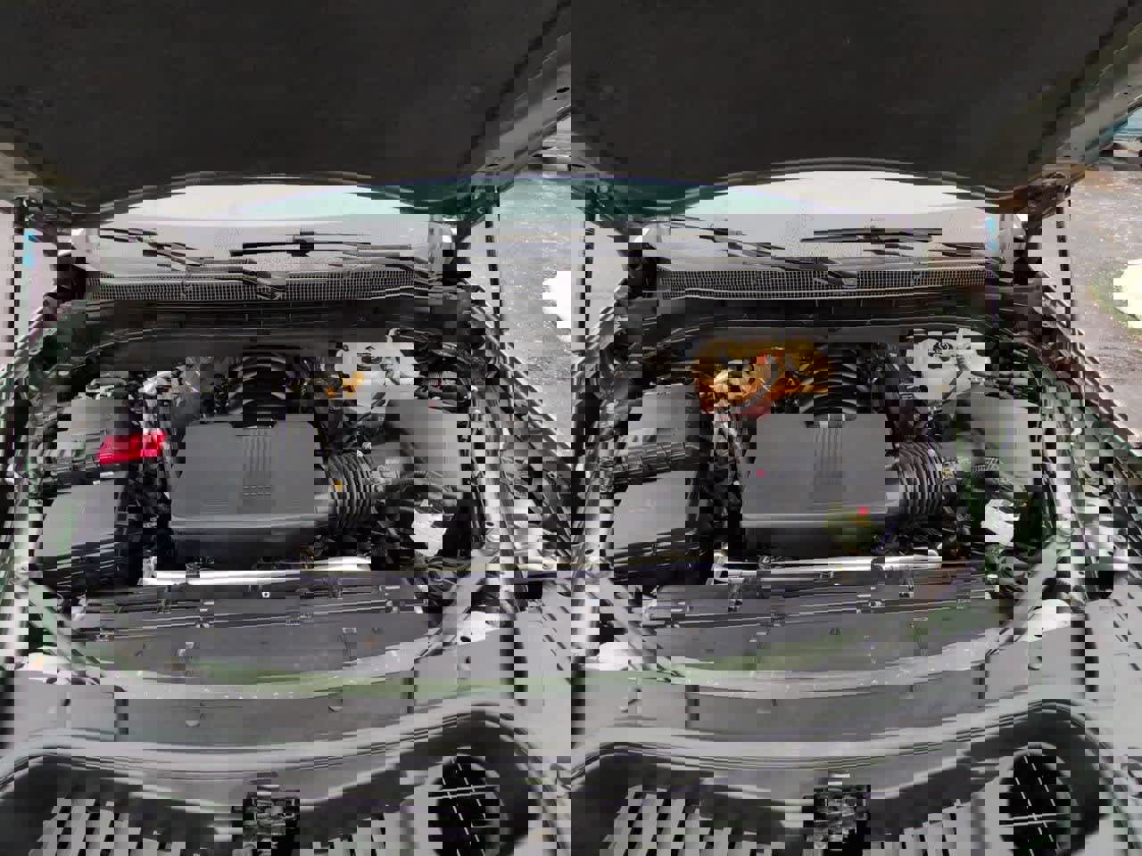 Used 2023 Chevrolet Suburban Premier image 14