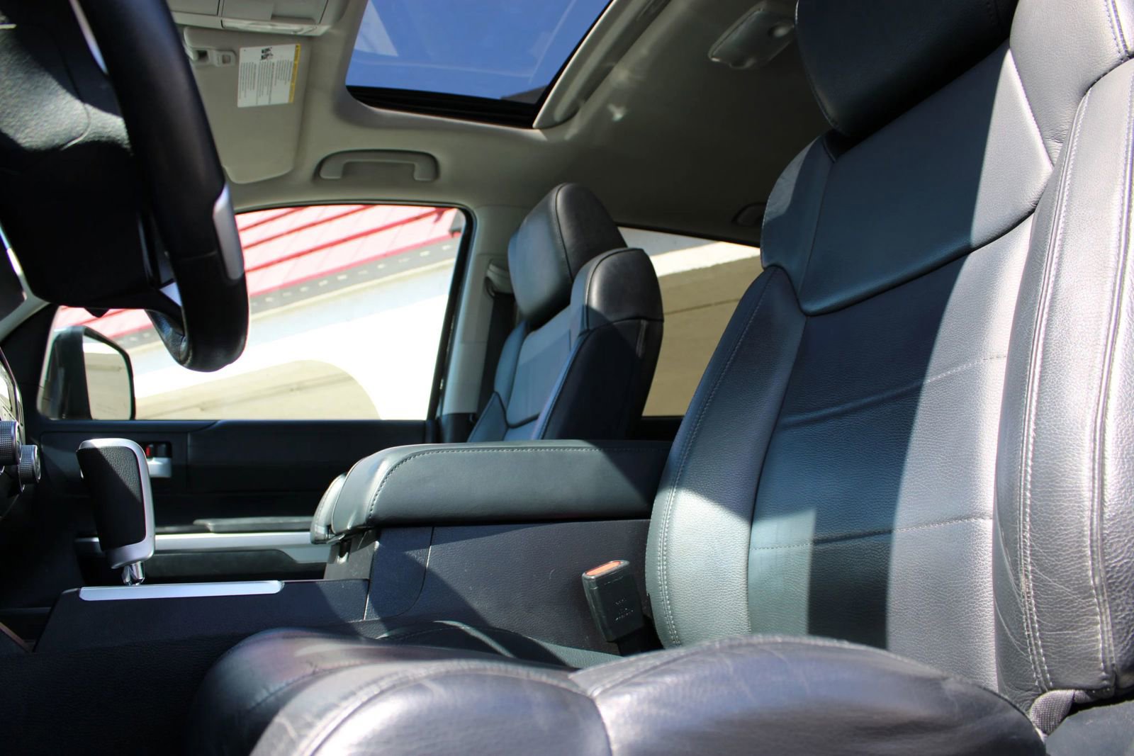 Used 2016 Toyota Tundra Limited w/ Limited Premium Package image 20