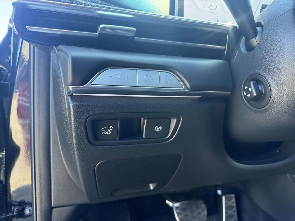 Used 2025 Genesis GV80 3.5T e-SC image 15