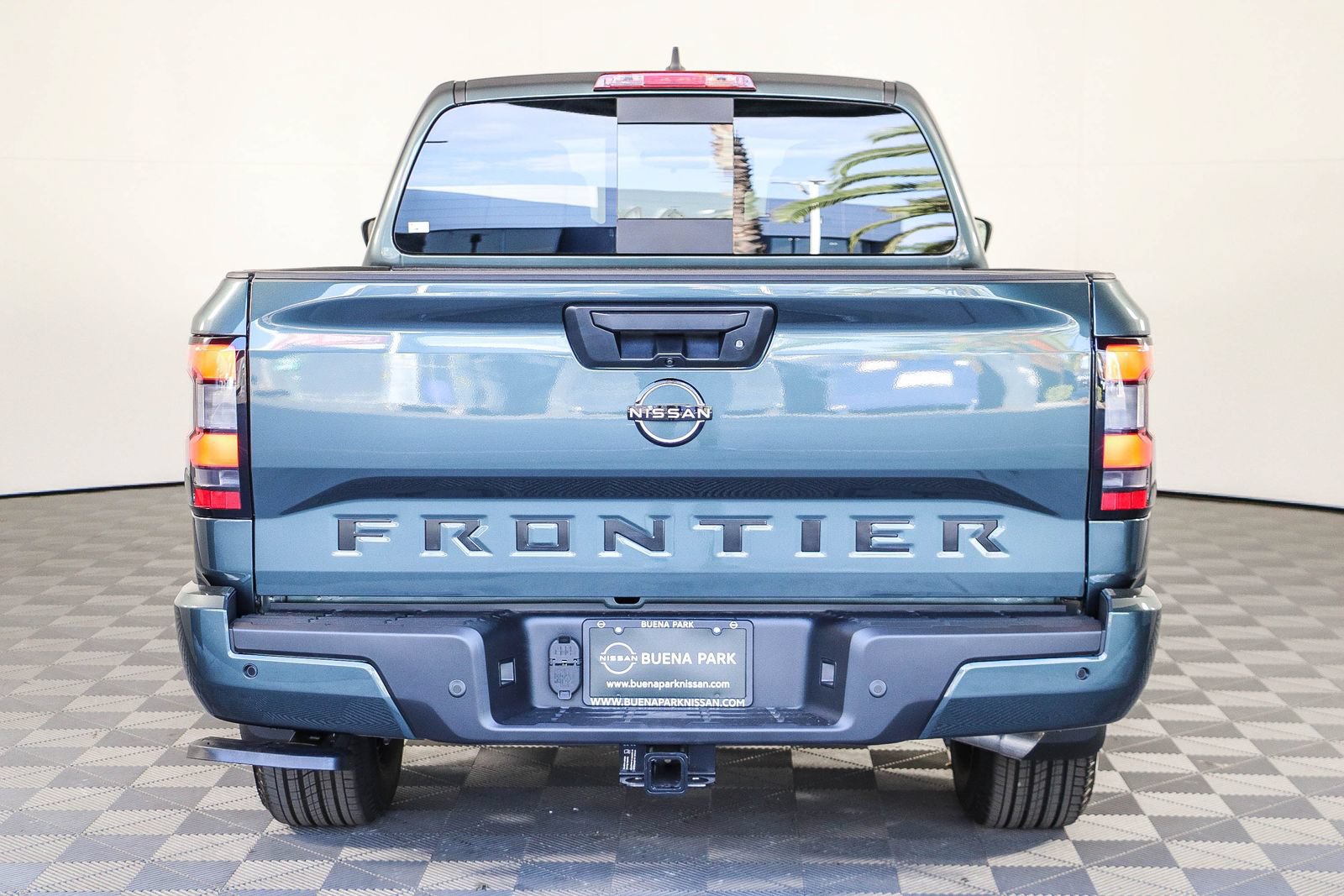 New 2027 Nissan Frontier SV w/ Tow Package RWD image 7